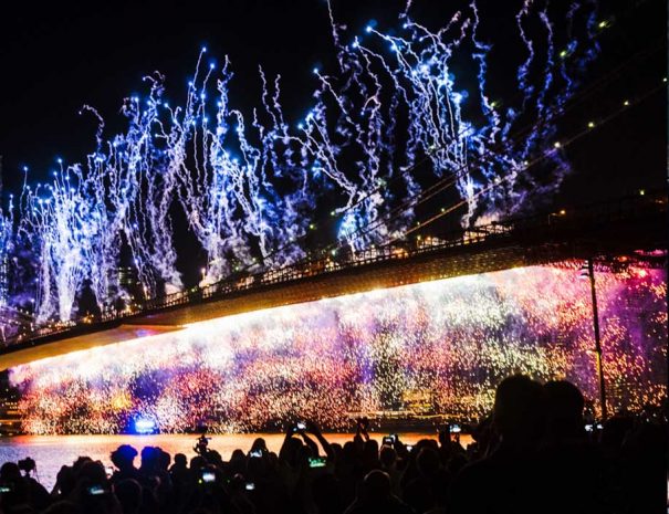 nyc-single-brooklyn-bridge-gal-4